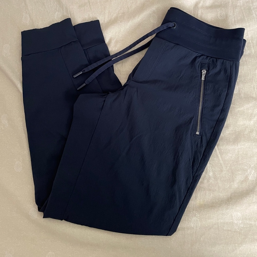 Athleta 27" Trekkie North Jogger Pants Navy Hiking Pants Size 2